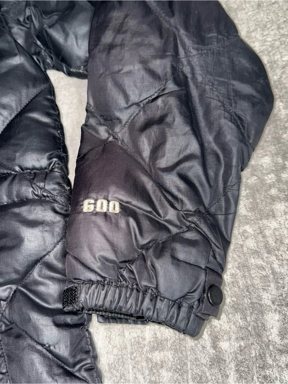 The North Face Kids Boy's Black 600 Fill Down Puffer Jacket Size XL (18/20)